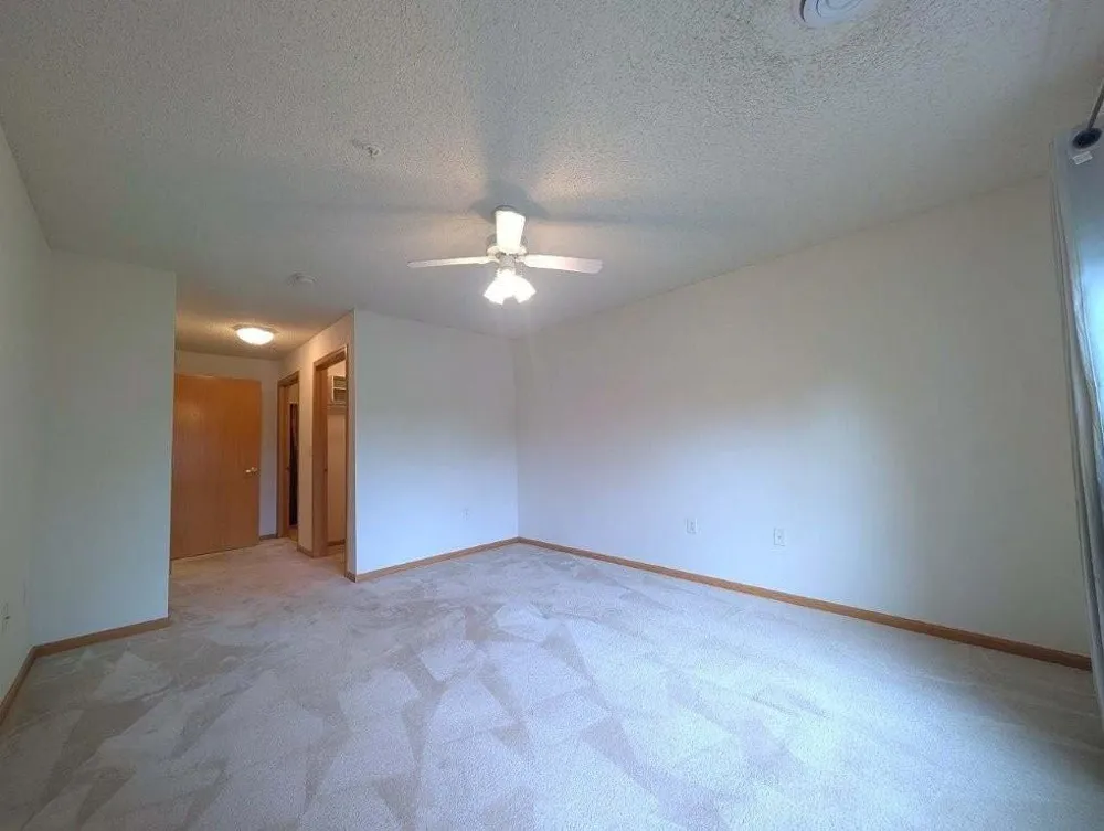 2231 Penn Place #213 North Saint Paul, MN 55109