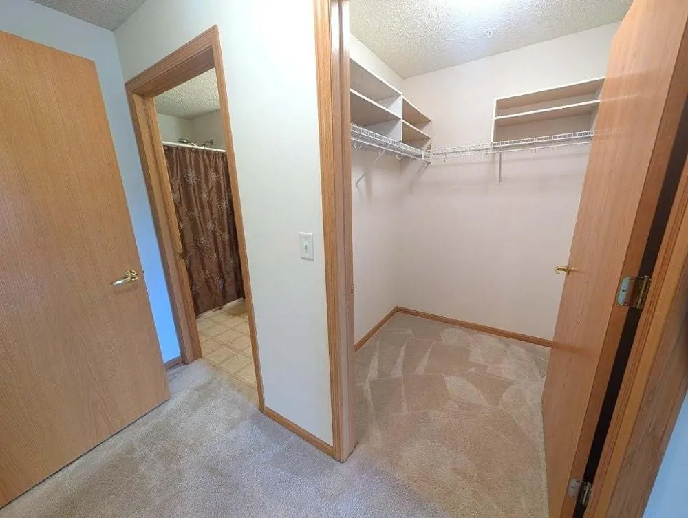 2231 Penn Place #213 North Saint Paul, MN 55109