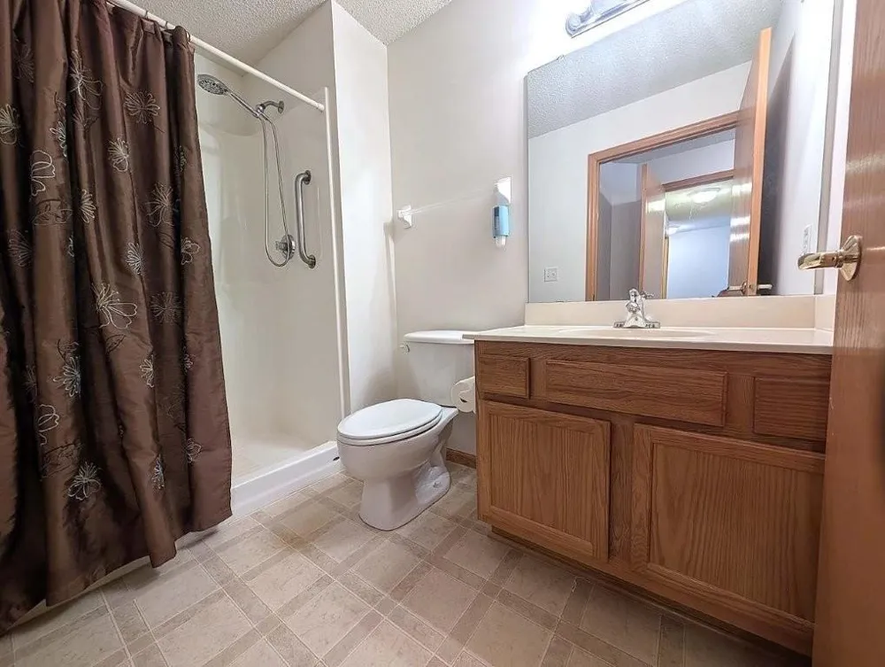 2231 Penn Place #213 North Saint Paul, MN 55109
