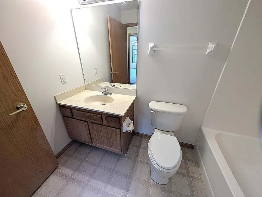 2231 Penn Place #213 North Saint Paul, MN 55109