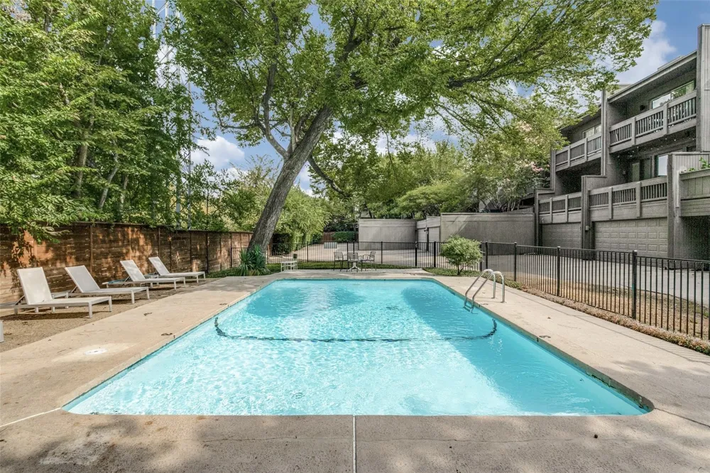 4071 Buena Vista Street Dallas, TX 75204