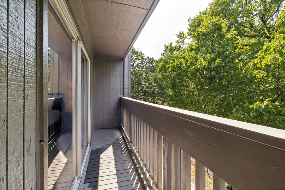 4071 Buena Vista Street Dallas, TX 75204