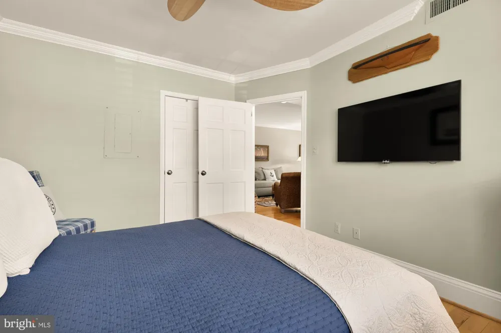 1115 PITT STREET #2B Alexandria, VA 22314