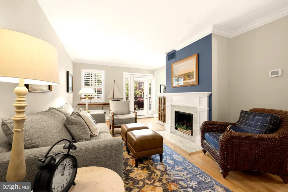 1115 PITT STREET #2B Alexandria, VA 22314