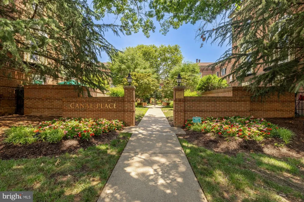 1115 PITT STREET #2B Alexandria, VA 22314
