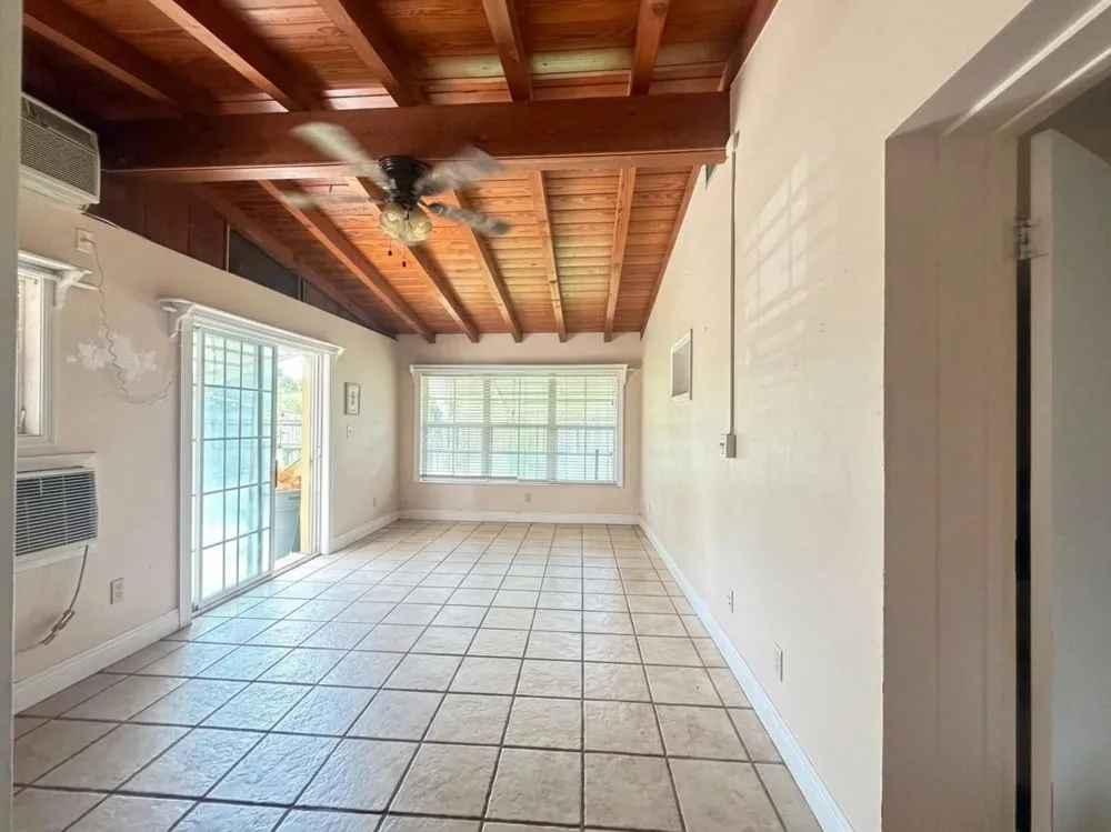 406 NE 18TH AVENUE Pompano Beach, FL 33060
