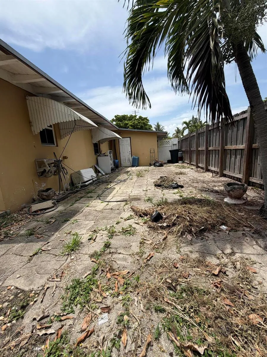 406 NE 18TH AVENUE Pompano Beach, FL 33060