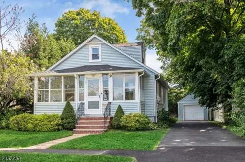 9 Delmar Ave