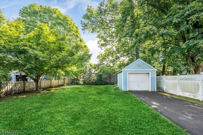 9 Delmar Ave Morris, NJ 07950