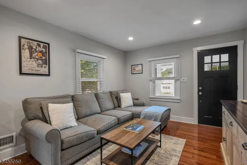 9 Delmar Ave Morris, NJ 07950