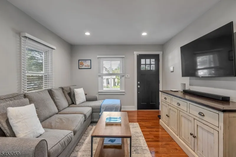 9 Delmar Ave Morris, NJ 07950