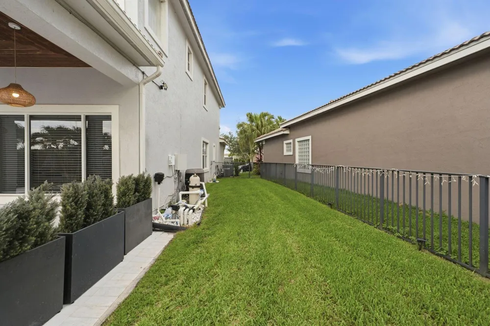 12339 NW 77TH Manor Parkland, FL 33076