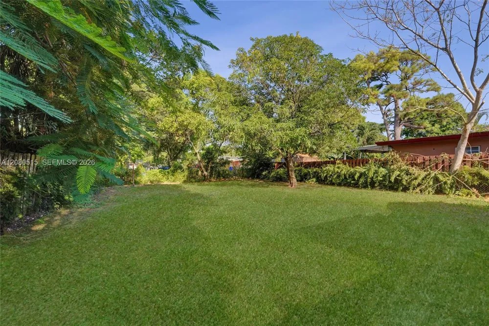 1421 NW 3rd Ave Fort Lauderdale, FL 33311