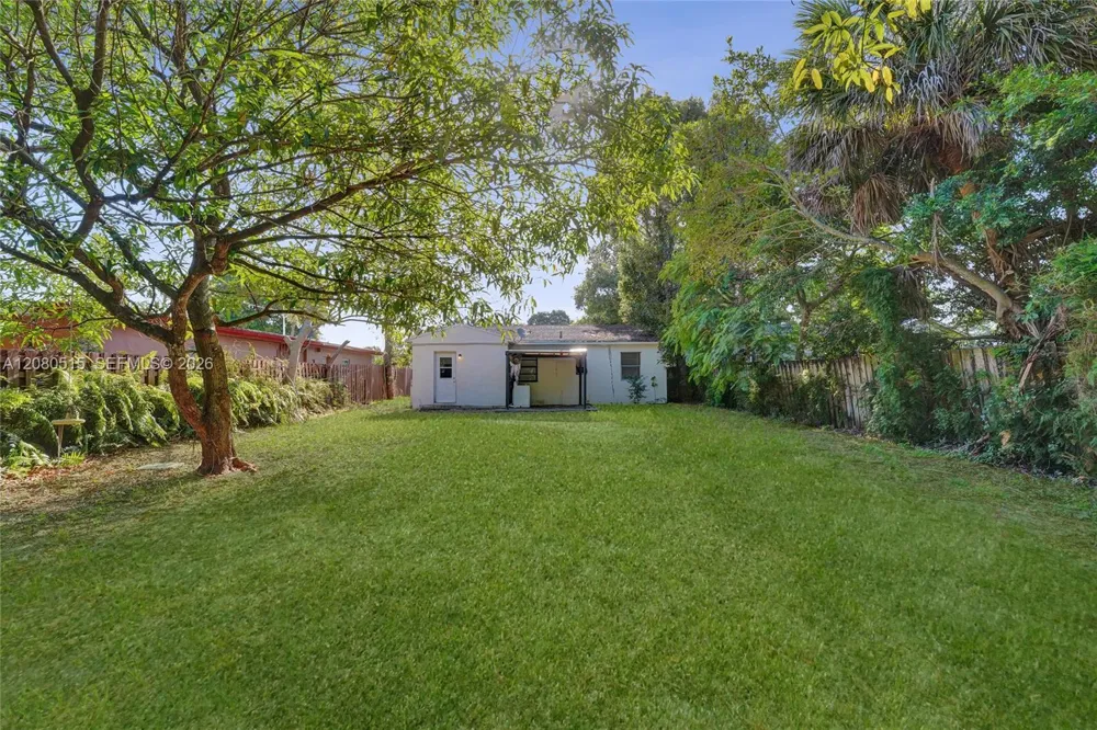1421 NW 3rd Ave Fort Lauderdale, FL 33311
