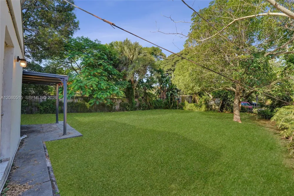 1421 NW 3rd Ave Fort Lauderdale, FL 33311
