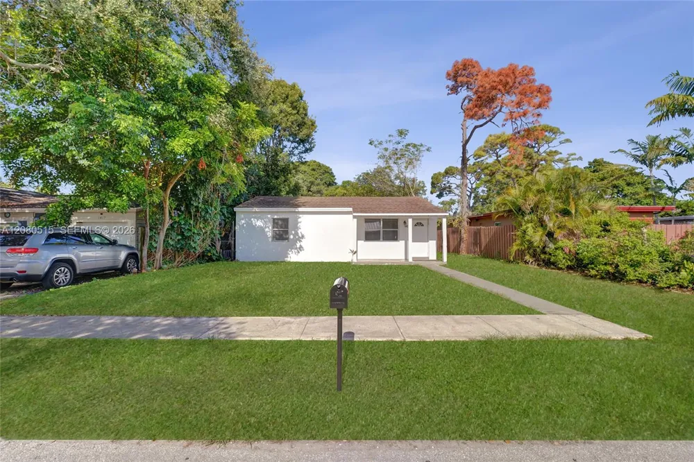 1421 NW 3rd Ave Fort Lauderdale, FL 33311