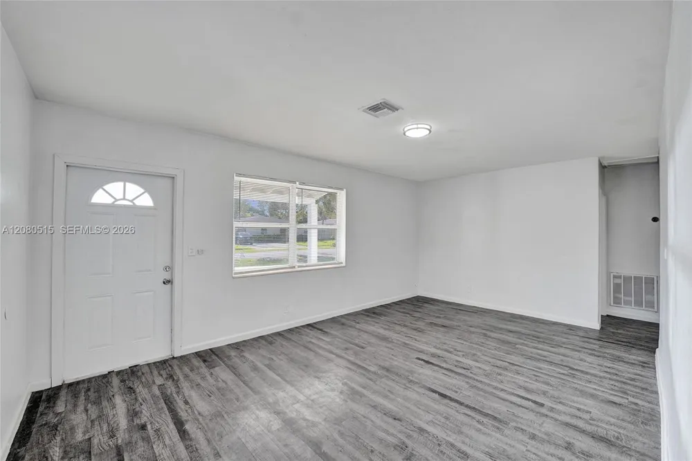 1421 NW 3rd Ave Fort Lauderdale, FL 33311