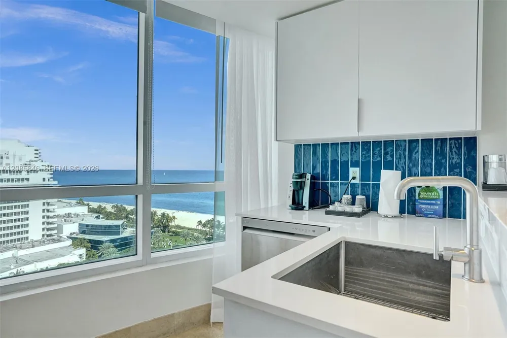 4401 Collins Ave #1503 Miami Beach, FL 33140