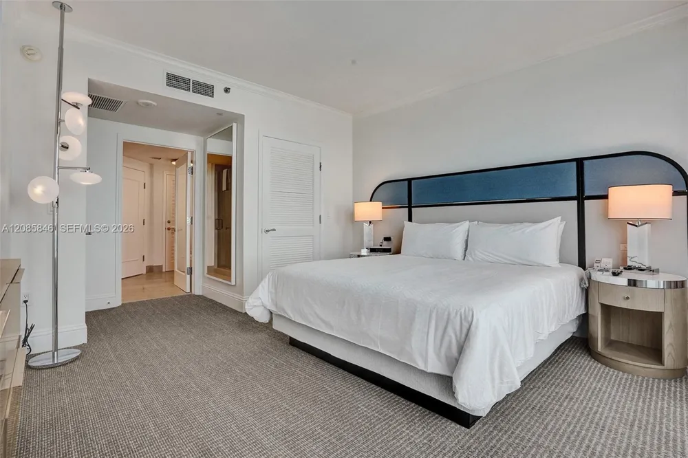 4401 Collins Ave #1503 Miami Beach, FL 33140