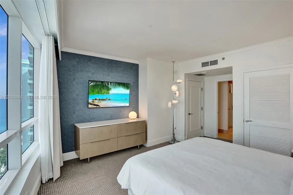 4401 Collins Ave #1503 Miami Beach, FL 33140