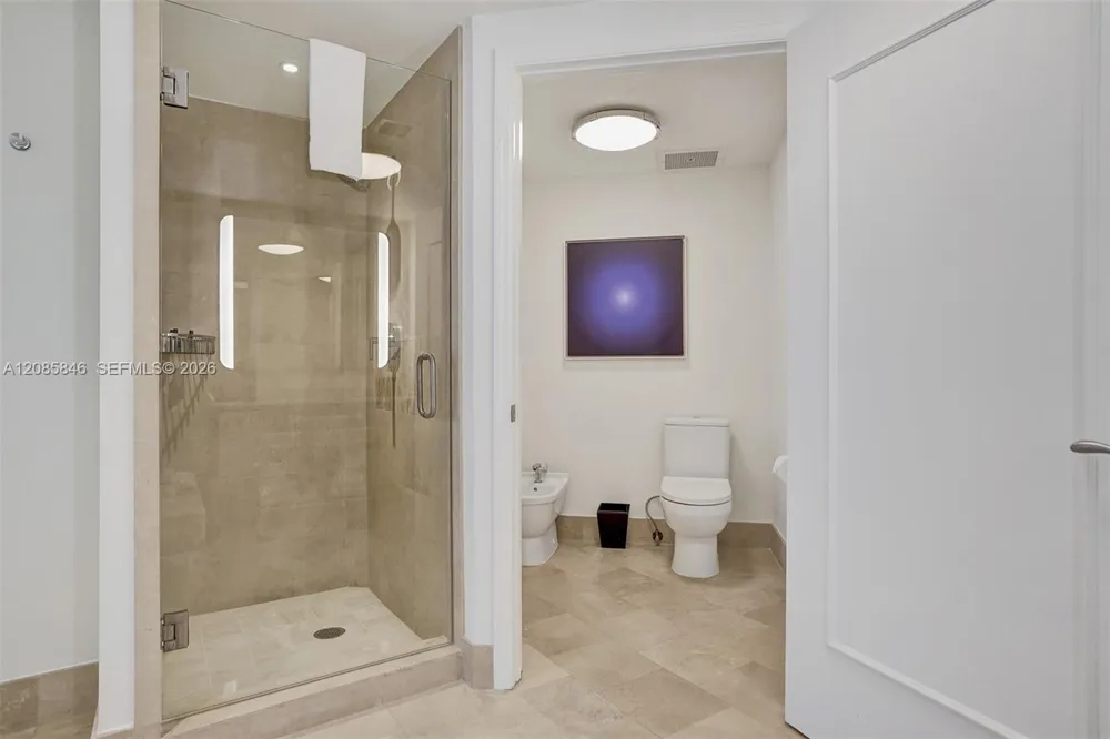 4401 Collins Ave #1503 Miami Beach, FL 33140