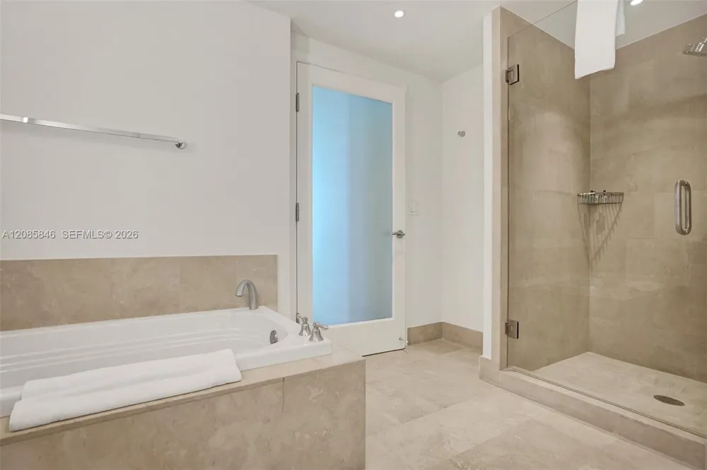 4401 Collins Ave #1503 Miami Beach, FL 33140
