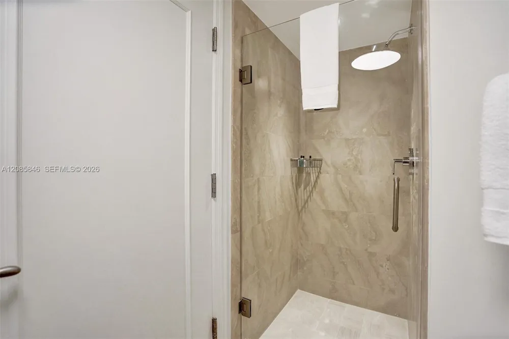 4401 Collins Ave #1503 Miami Beach, FL 33140