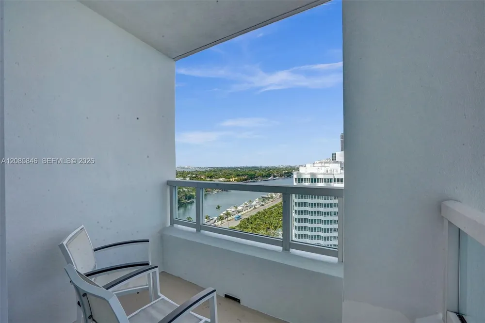 4401 Collins Ave #1503 Miami Beach, FL 33140