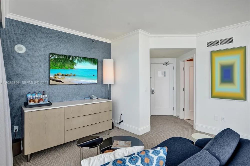 4401 Collins Ave #1503 Miami Beach, FL 33140