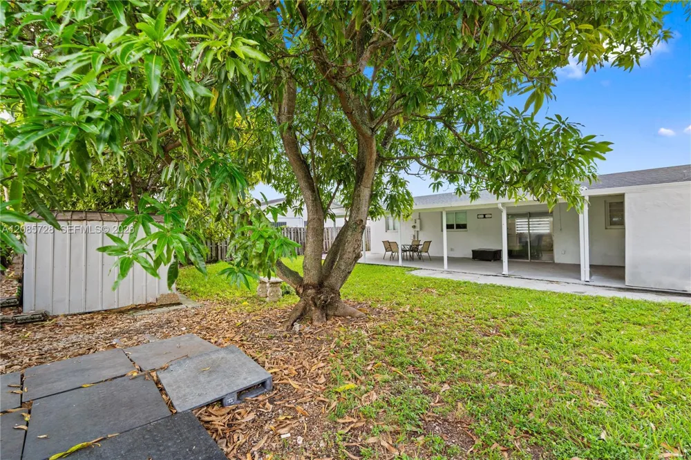 19900 SW 114th Ave Miami, FL 33157