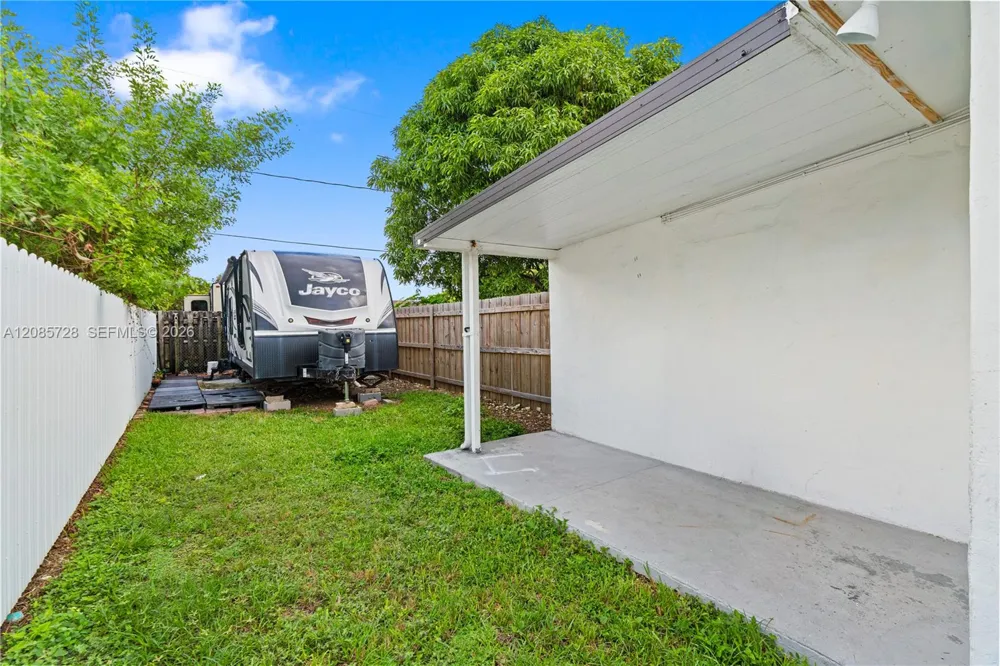 19900 SW 114th Ave Miami, FL 33157