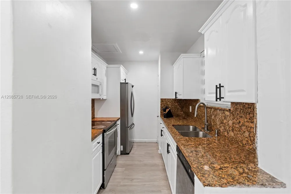 19900 SW 114th Ave Miami, FL 33157