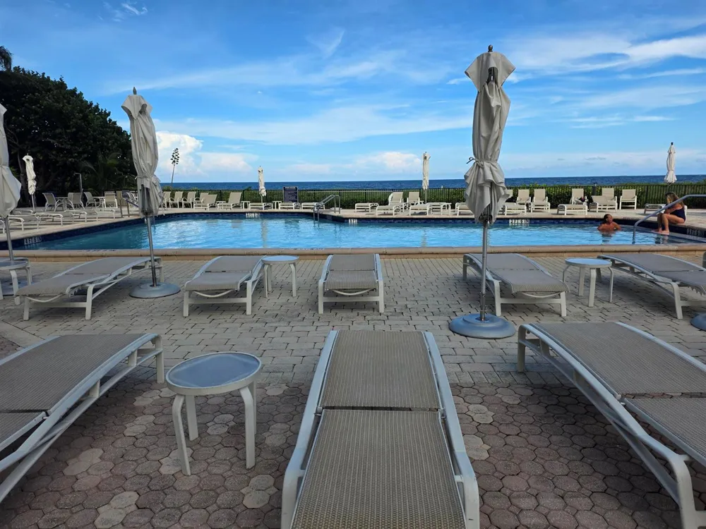 1900 S OCEAN BOULEVARD #15K Lauderdale By The Sea, FL 33062