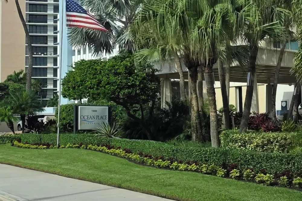 1900 S OCEAN BOULEVARD #15K Lauderdale By The Sea, FL 33062