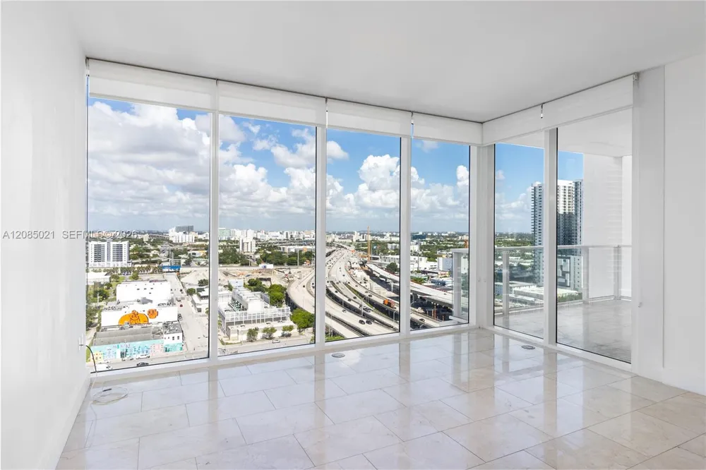 1040 Biscayne Blvd #1806 Miami, FL 33132