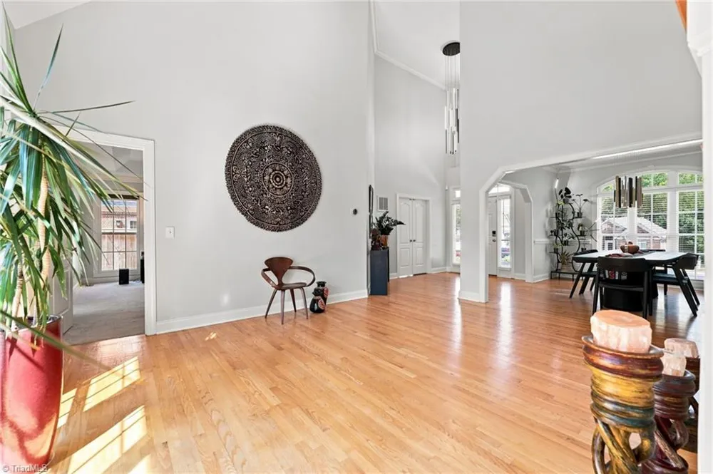 14 Middlefield Court Greensboro, NC 27455