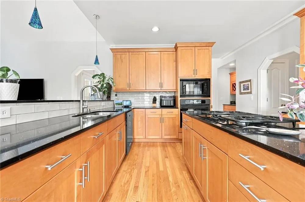 14 Middlefield Court Greensboro, NC 27455