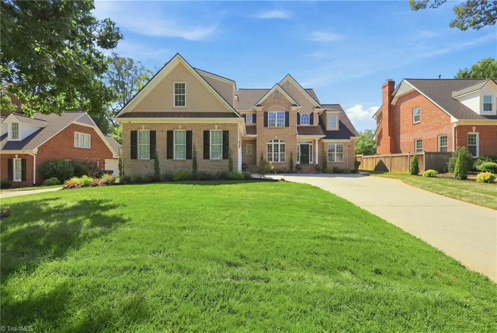 14 Middlefield Court Greensboro, NC 27455