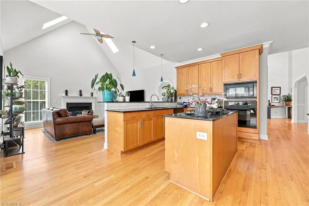 14 Middlefield Court Greensboro, NC 27455