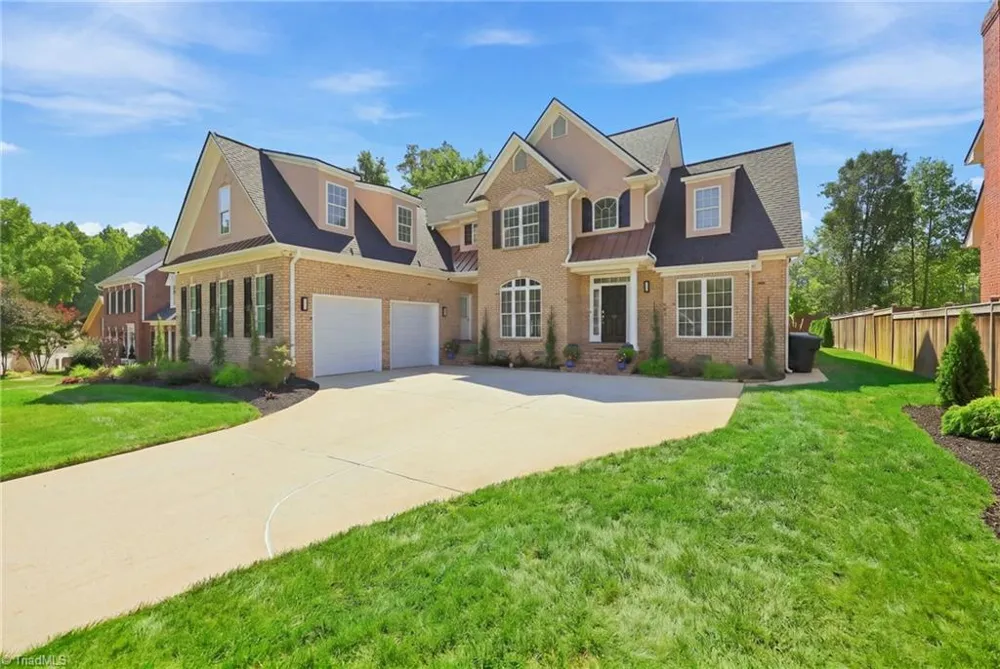 14 Middlefield Court Greensboro, NC 27455