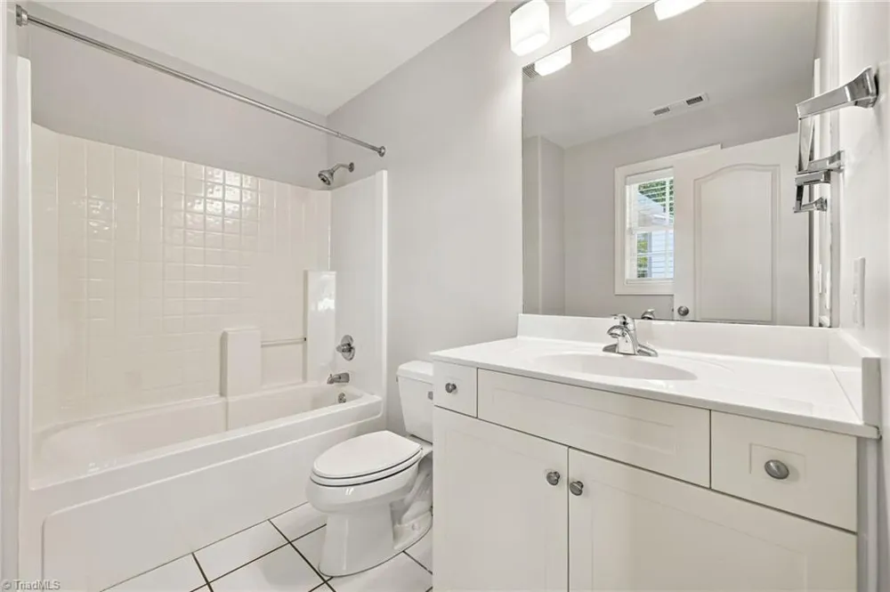 14 Middlefield Court Greensboro, NC 27455