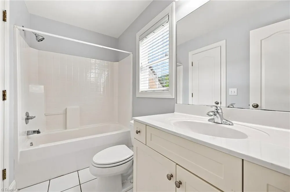 14 Middlefield Court Greensboro, NC 27455