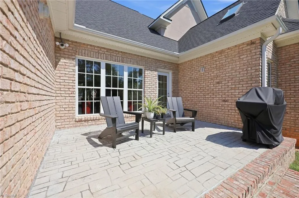 14 Middlefield Court Greensboro, NC 27455