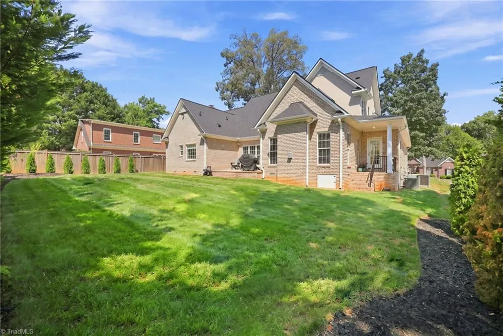 14 Middlefield Court Greensboro, NC 27455