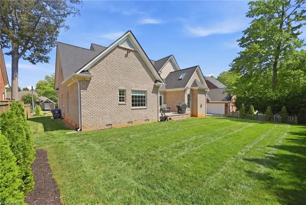 14 Middlefield Court Greensboro, NC 27455