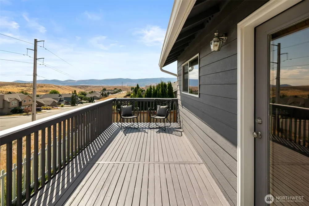 2502 Harvester Loop East Wenatchee, WA 98802