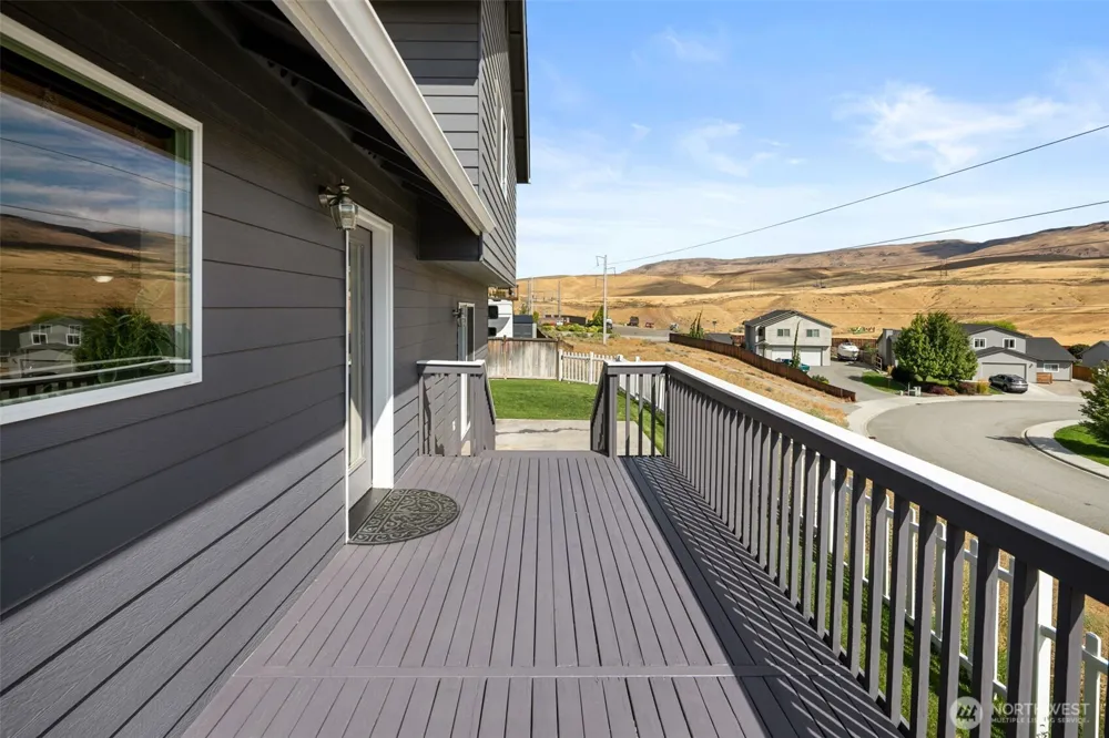 2502 Harvester Loop East Wenatchee, WA 98802