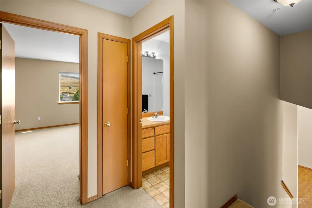 2502 Harvester Loop East Wenatchee, WA 98802