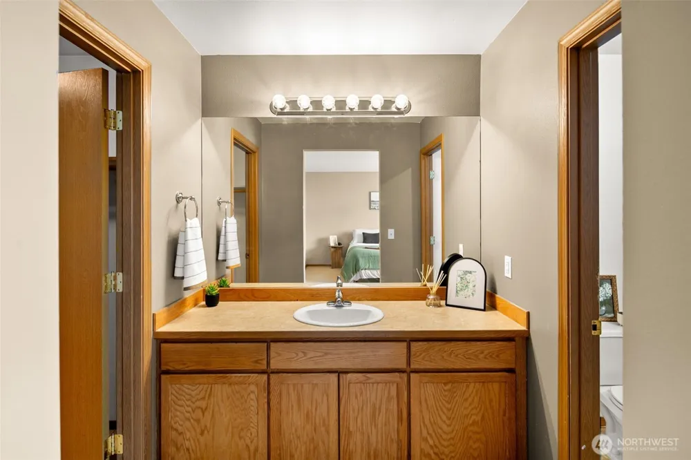2502 Harvester Loop East Wenatchee, WA 98802
