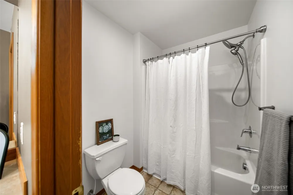 2502 Harvester Loop East Wenatchee, WA 98802